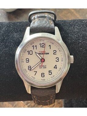 Timex Indiglo Expedition Leather Band Ladies Wristwatch -Needs Battery!